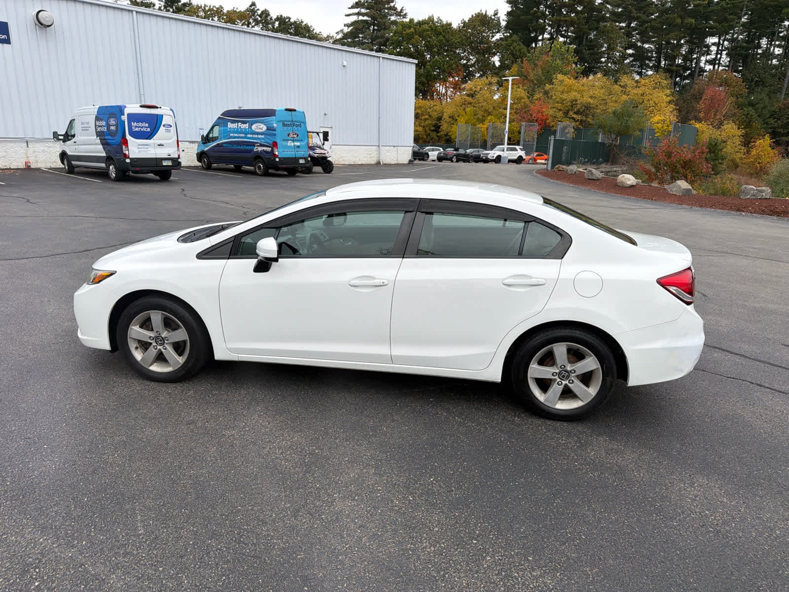 Used 2014 Taffeta White Honda LX image 10