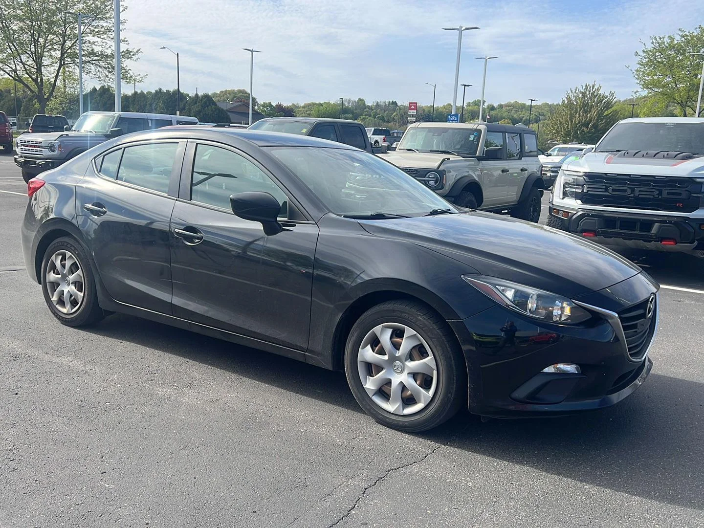 Used 2015 Mazda MAZDA3 i Sport with VIN 3MZBM1U77FM167758 for sale in Winona, Minnesota