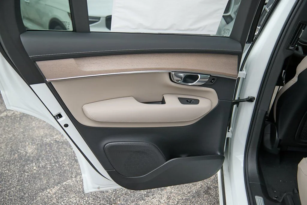 2026 Volvo XC90 Plus - Photo 19