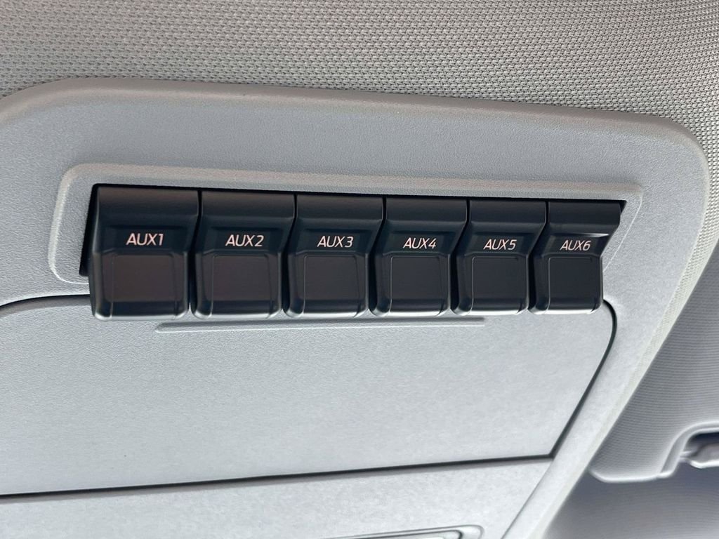 New 2026 Oxford White Ford F-350® XL image 21