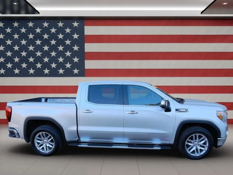 Used 2021 Silver GMC SLT Pickup 4D 5 3/4 ft image 17