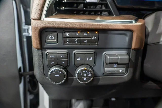 New 2026 Polar White Tricoat Chevrolet High Country image 20