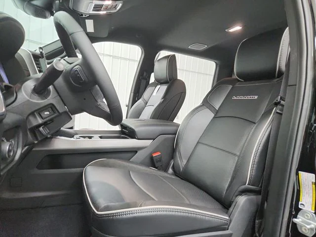 New 2026 Diamond Black Crystal Pearl-Coat Exterior Paint RAM Laramie image 19