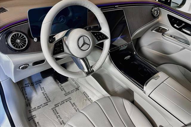New 2026 Polar White Mercedes-Benz EQE 320+ image 38