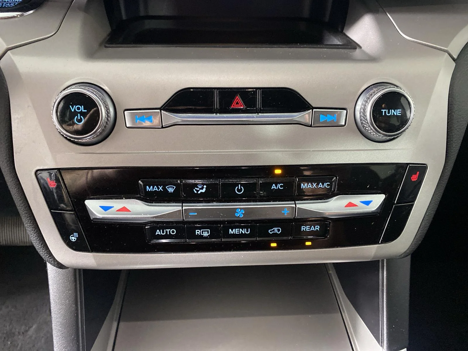 Used 2024 Agate Black Ford XLT image 22