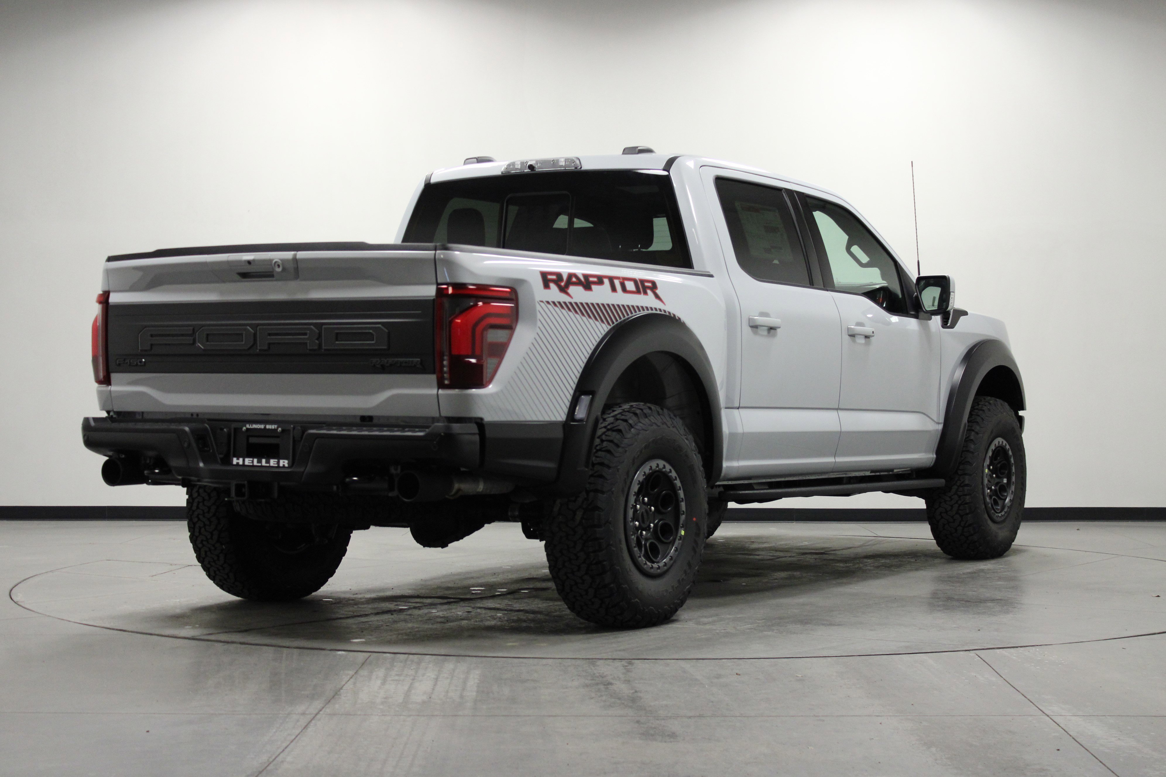 New 2025 Space White Metallic Ford Raptor image 4