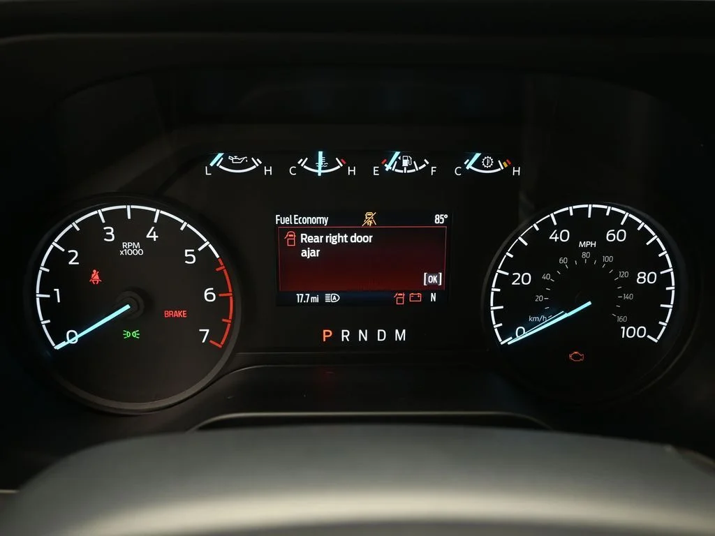 New 2026 Oxford White Ford XLT image 13
