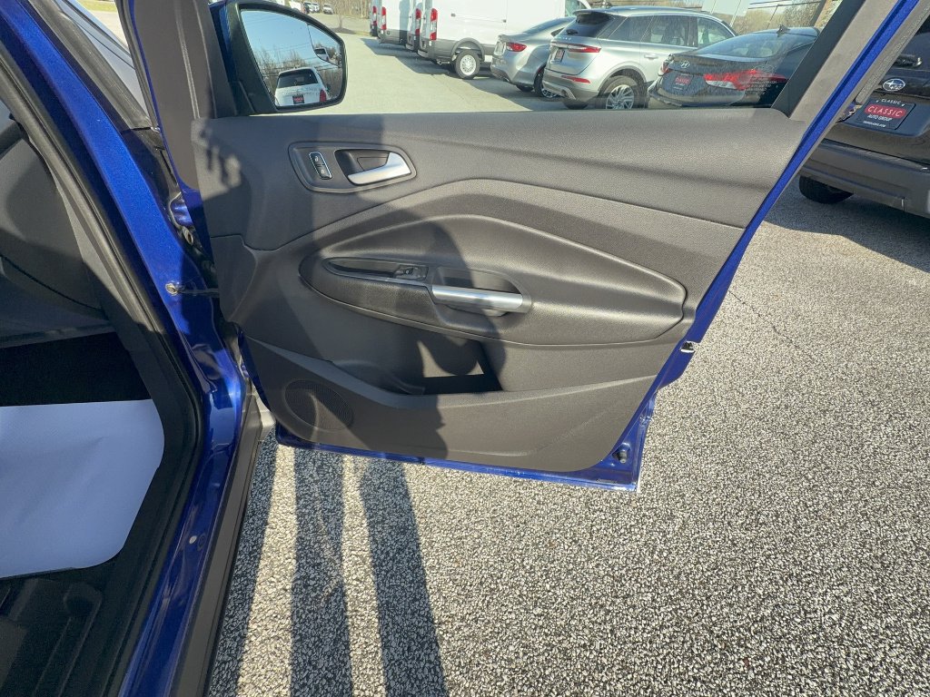 Used 2016 Deep Impact Blue Ford SE image 23