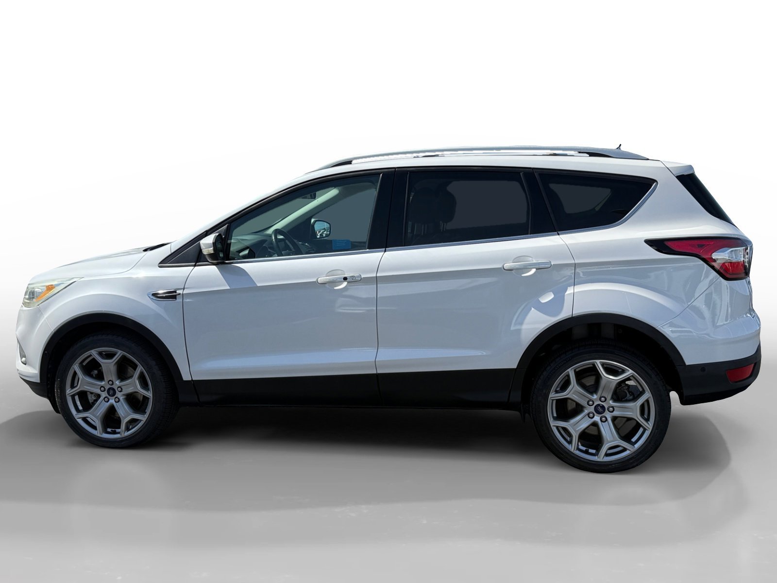 Used 2017 White Platinum Clearcoat Metallic Ford Titanium image 2