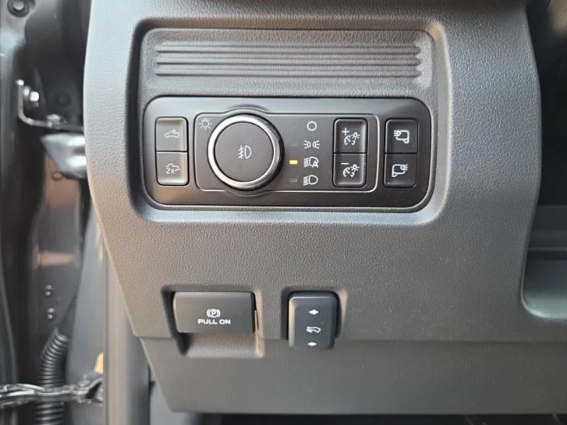 New 2026 Gray Ford Lariat image 31