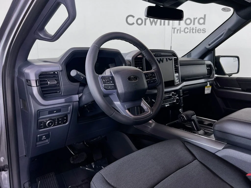 New 2026 Carbonized Gray Metallic Ford XLT image 3