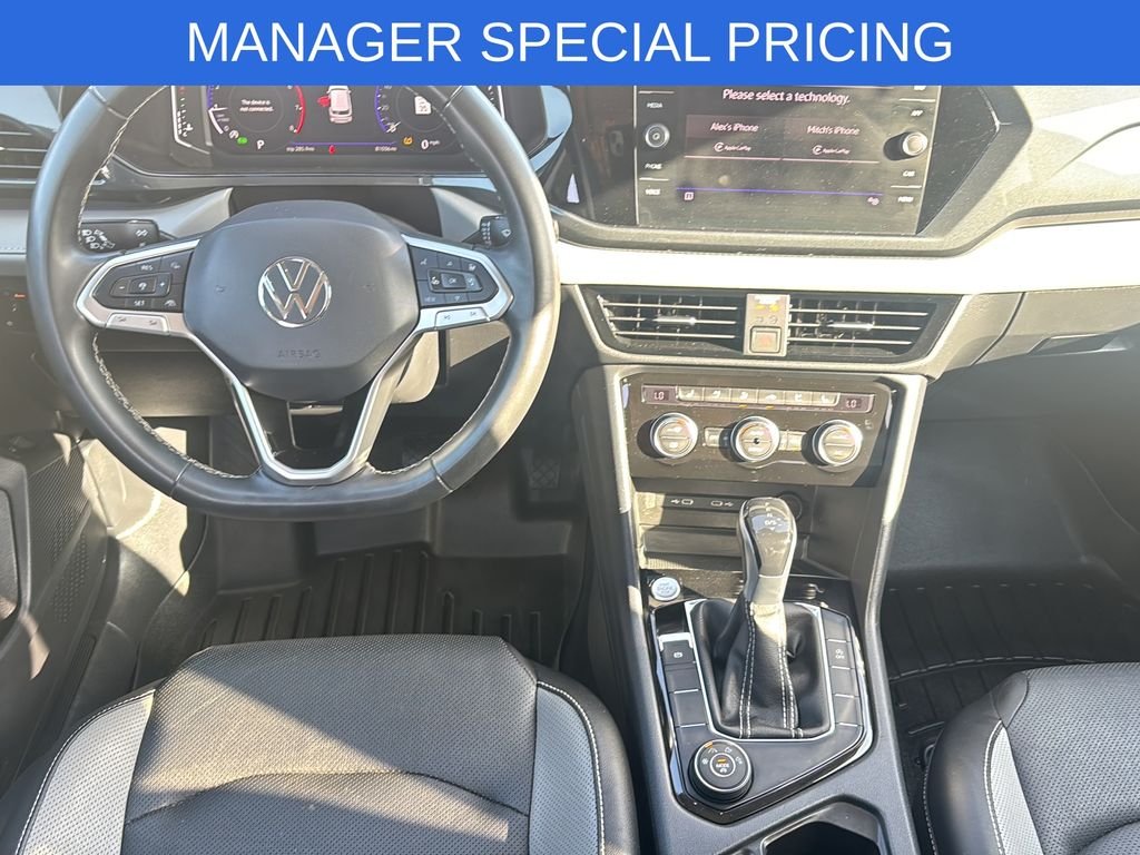 Used 2022 Gray Volkswagen 1.5T SEL image 19
