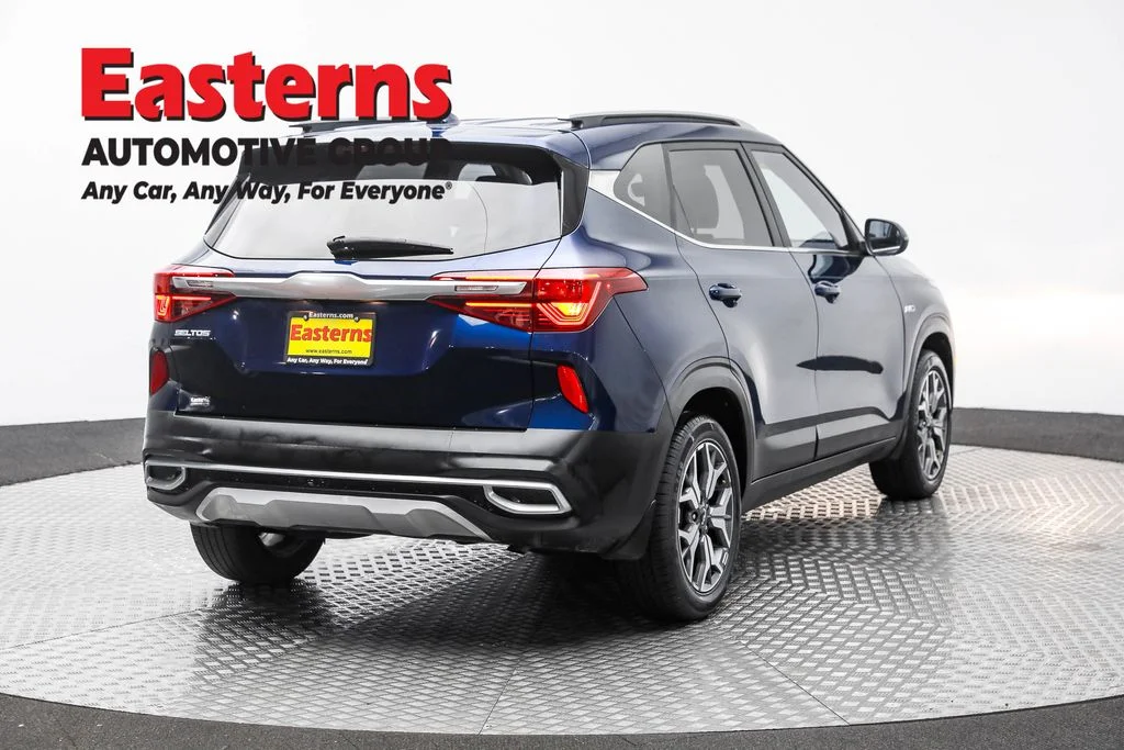 Used 2022 Blue Kia EX image 5