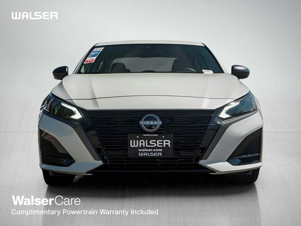 New 2026 Pearl White Tricoat Nissan 2.5 SV image 2