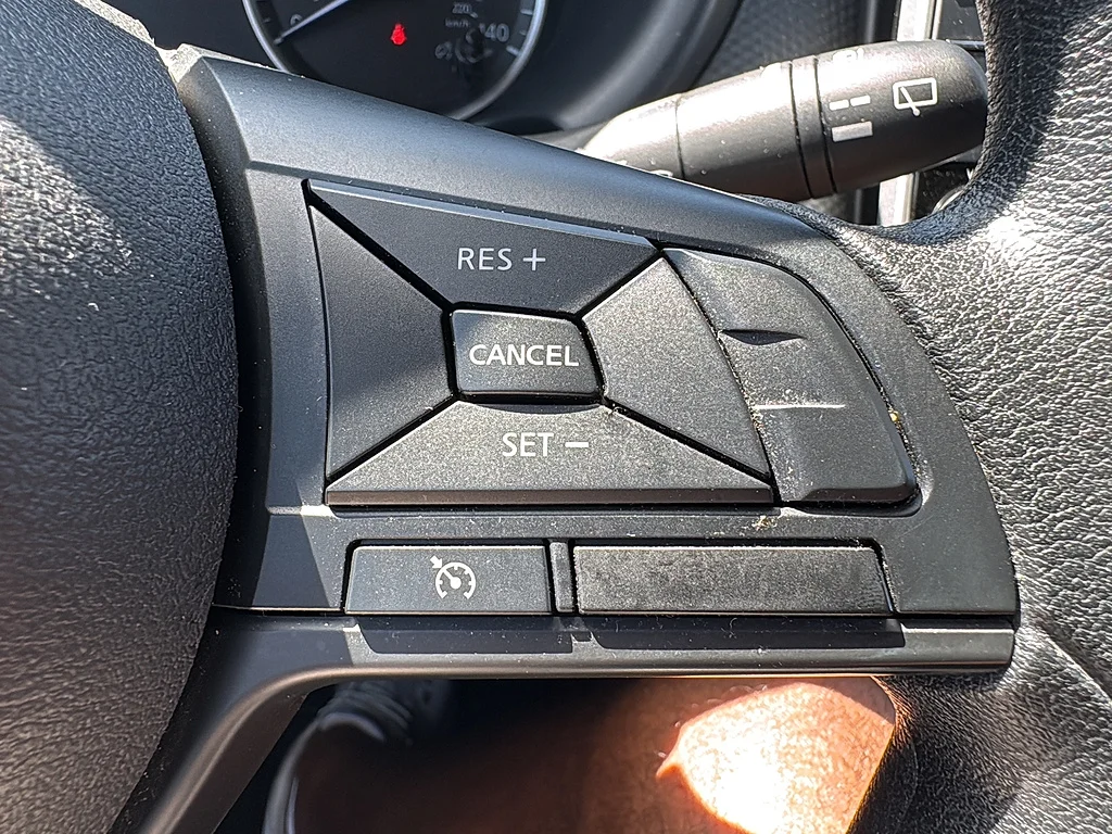 Used 2025 Electric Blue Metallic Nissan  image 22