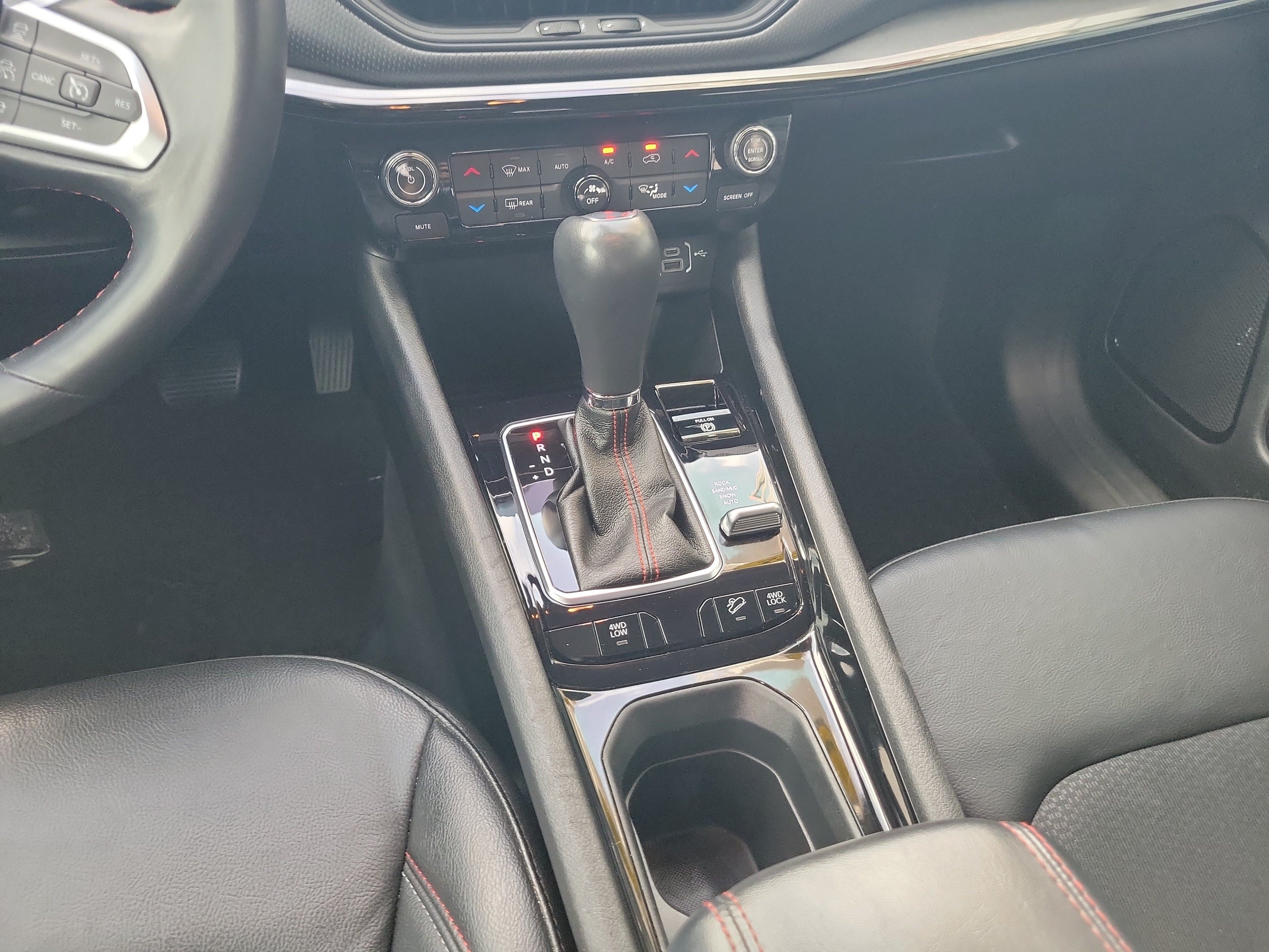 Used 2022 Bright White Clearcoat Jeep Trailhawk image 22