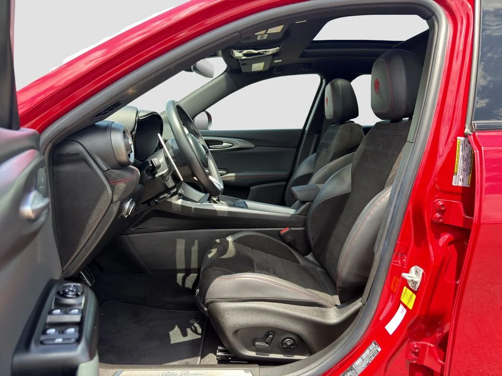 Used 2024 Red Alfa Romeo Veloce image 9