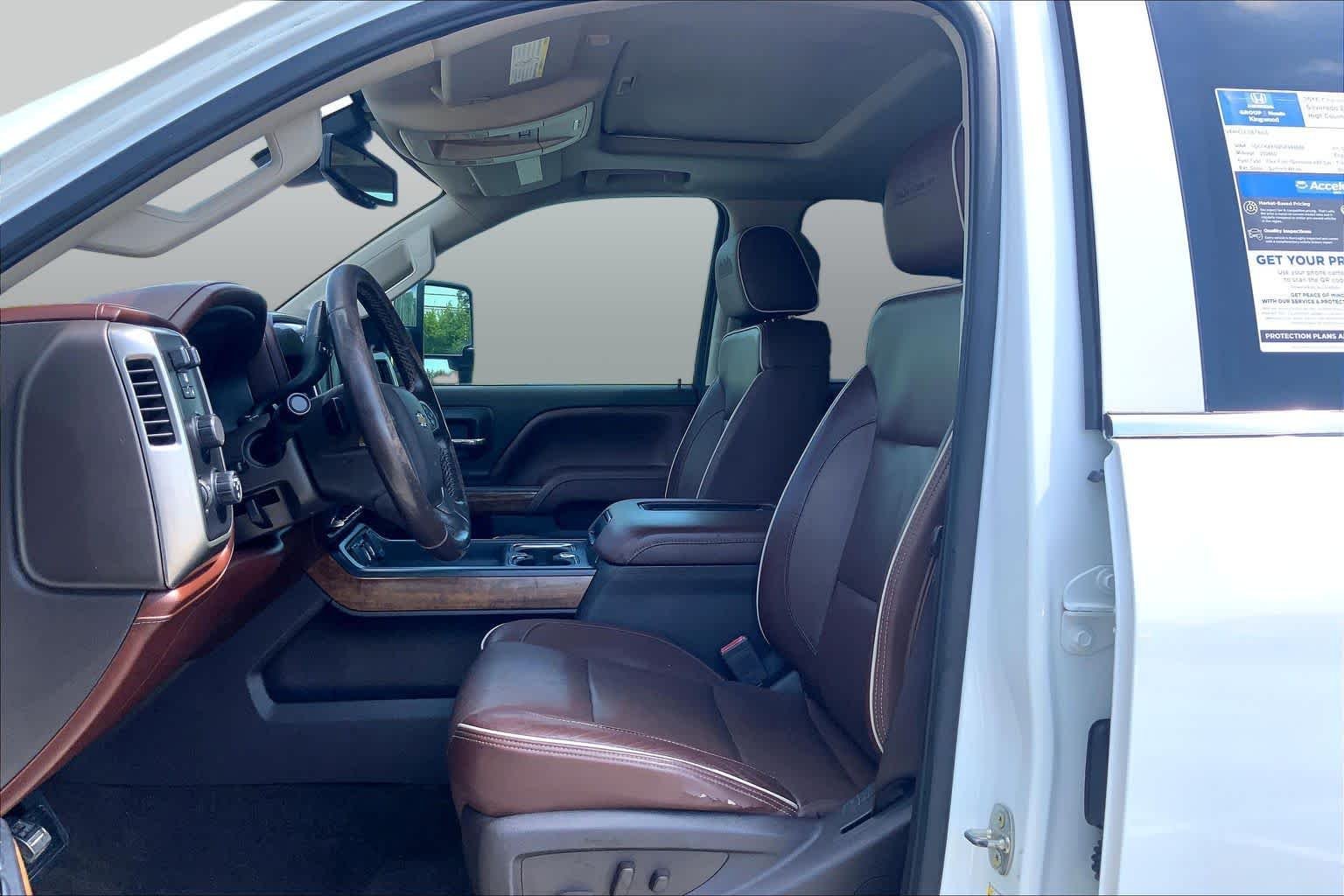 Used 2016 Summit White Chevrolet High Country image 7