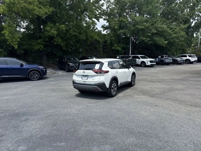 Used 2023 White Nissan SV image 5