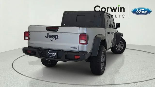Used 2020 Billet Silver Metallic Clearcoat Jeep Sport image 5