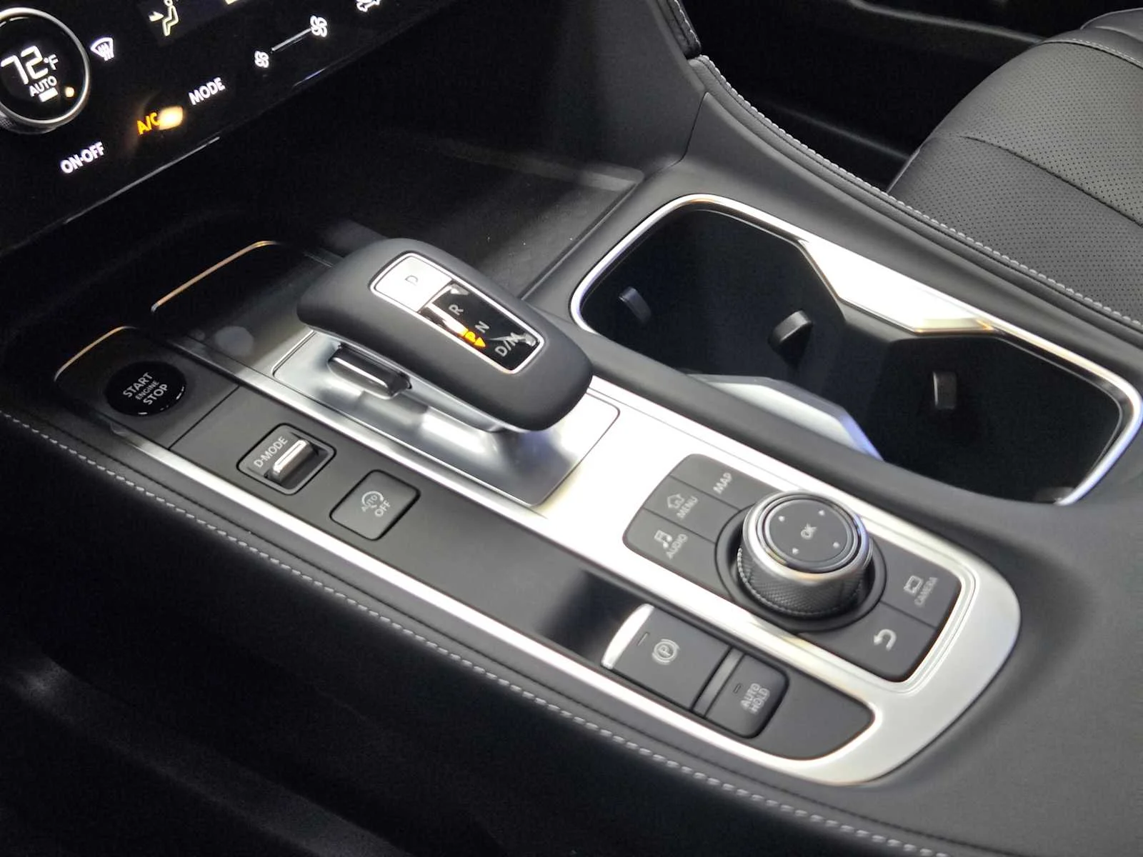 New 2026 GRAPHITE SHADOW INFINITI Luxe FWD image 14