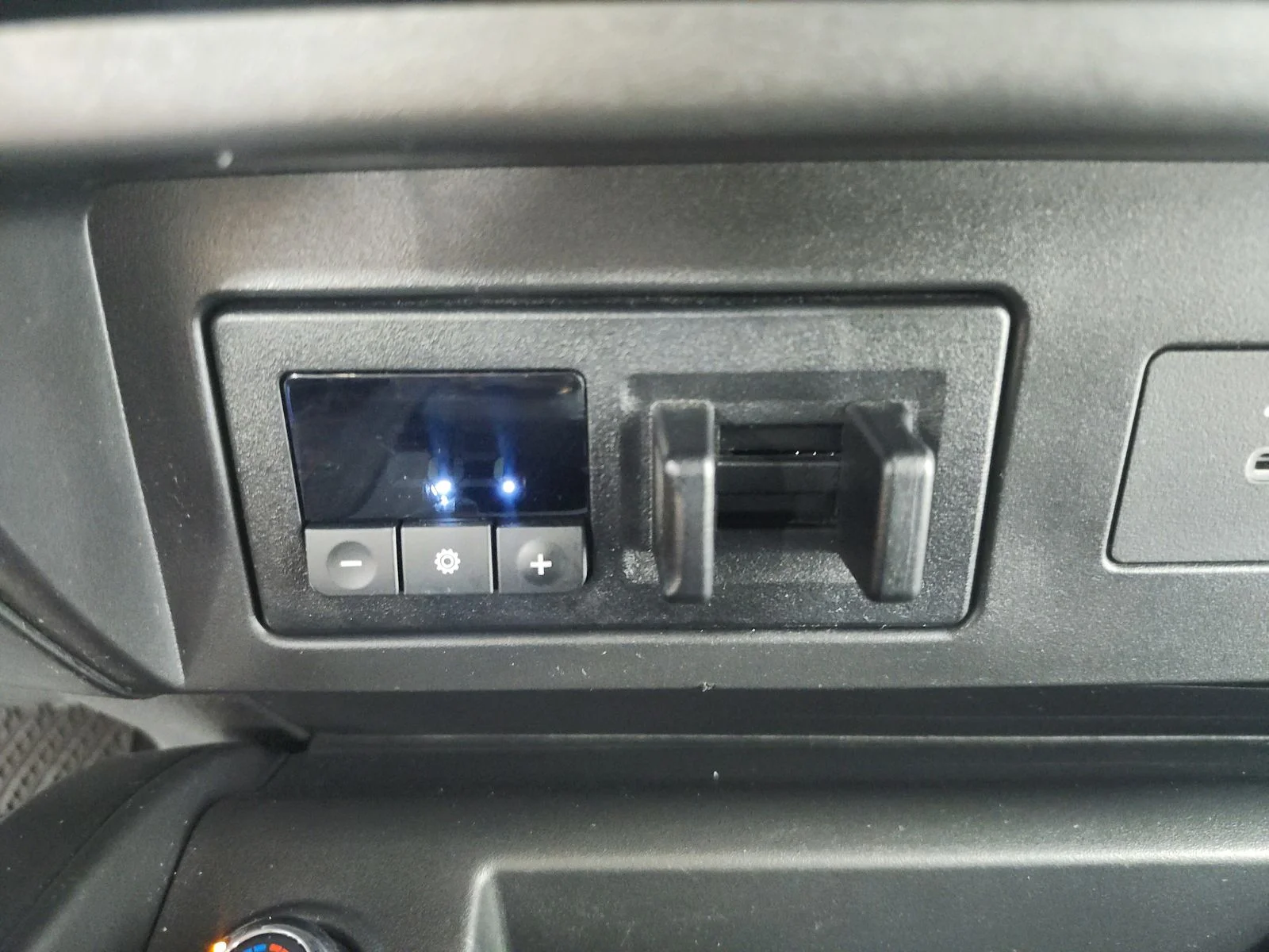 Used 2024 Black Nissan PRO-4X image 36