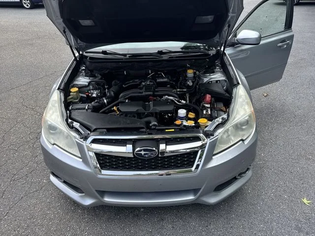 Used 2013 Silver Subaru 2.5i image 29
