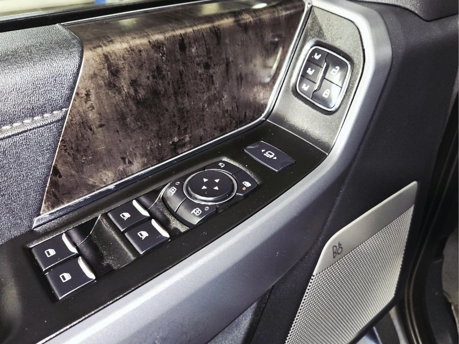 Used 2024 Carbonized Gray Ford Lariat image 32