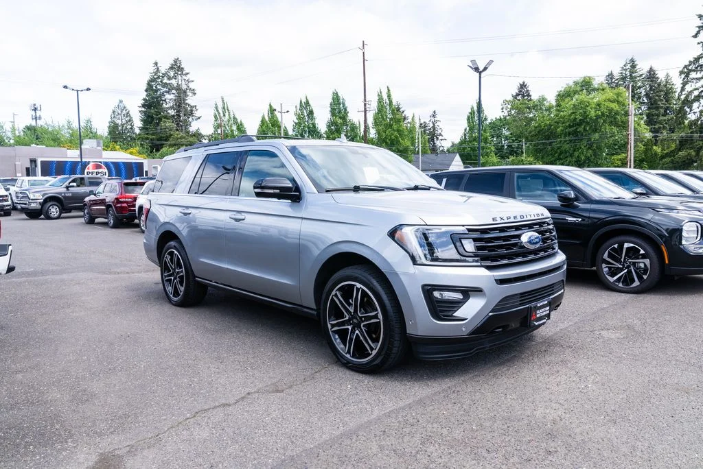 Used 2020 Silver Ford Limited image 27