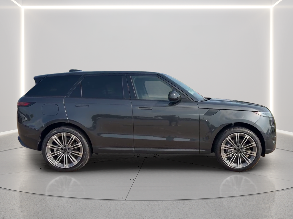 New 2026 Carpathian Grey Land Rover SE image 4