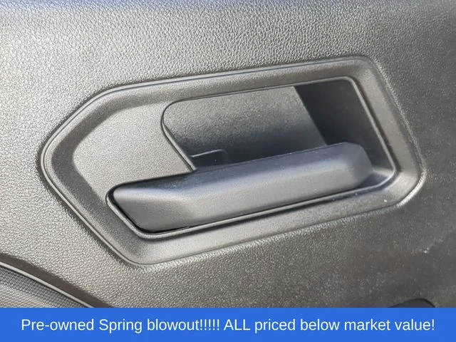 Used 2025 White Chevrolet Trail Boss image 35