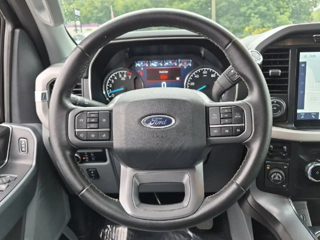 Used 2023 Blue Ford XLT image 31