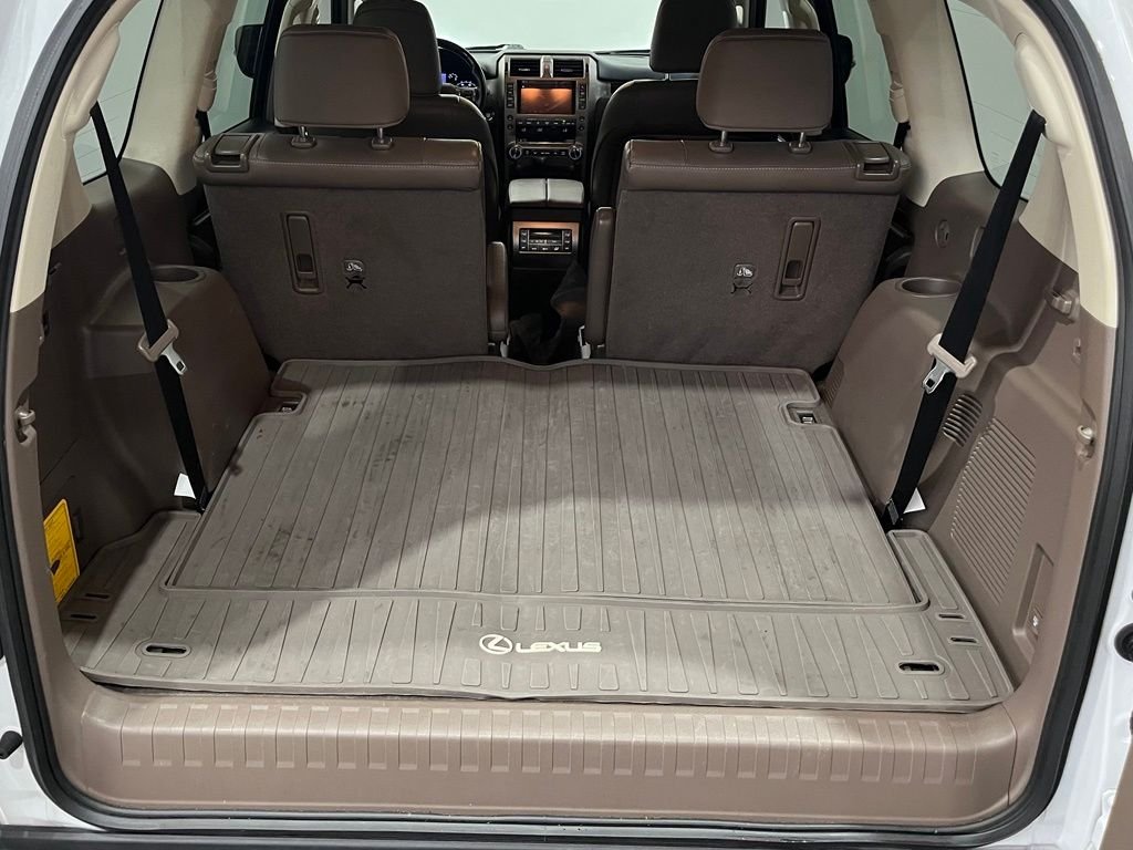 Used 2019 Starfire Pearl Lexus 460 image 13