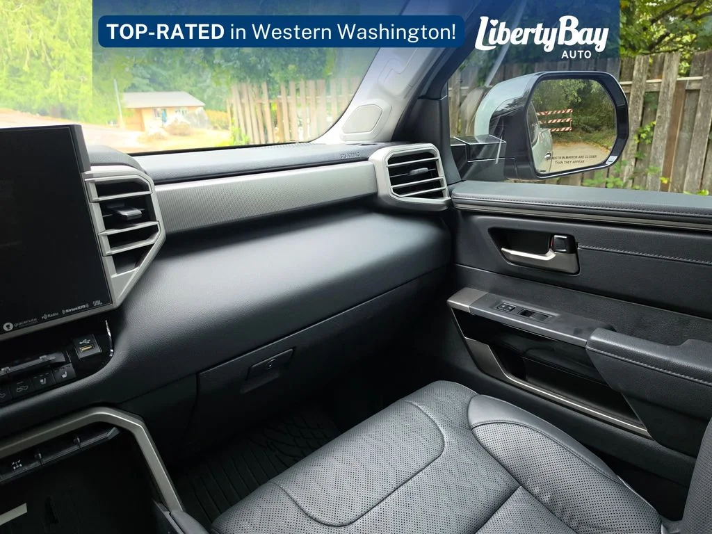 Used 2022  Toyota Limited image 15