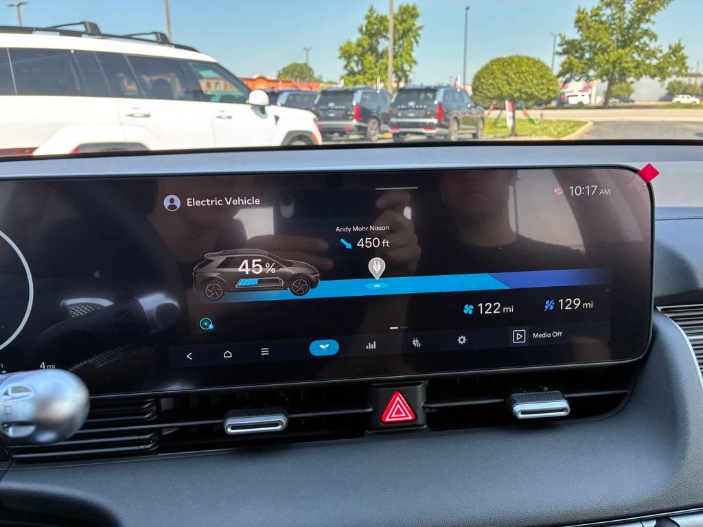 New 2026 White Hyundai SE image 17