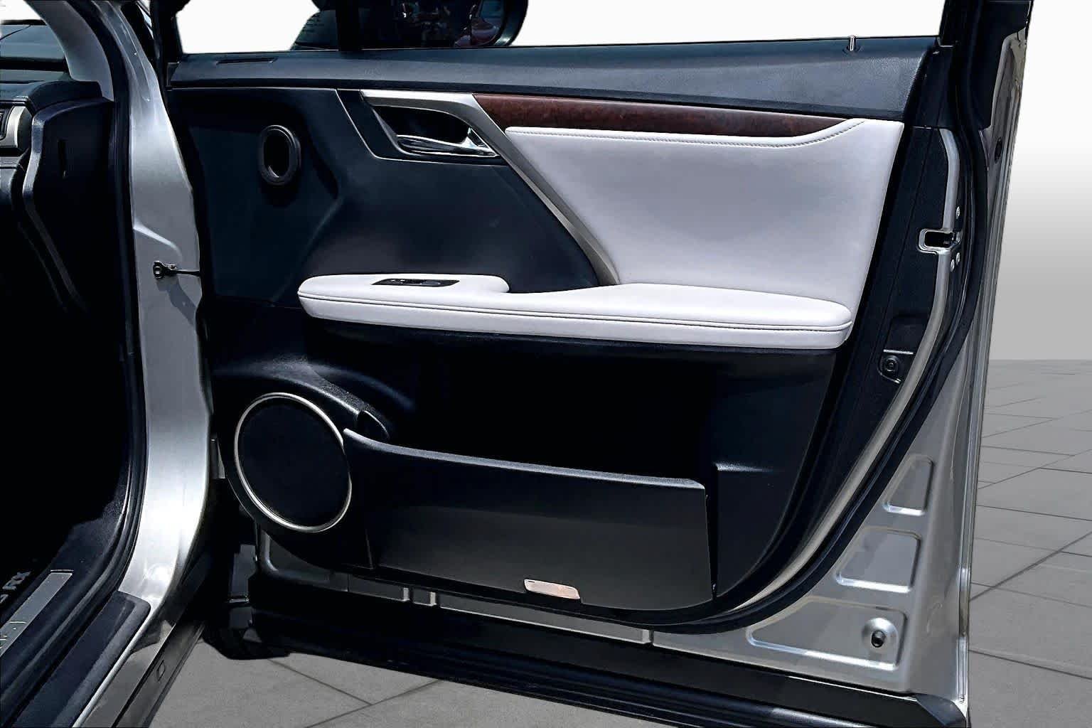 Certified Used 2020 Atomic Silver Lexus  image 27