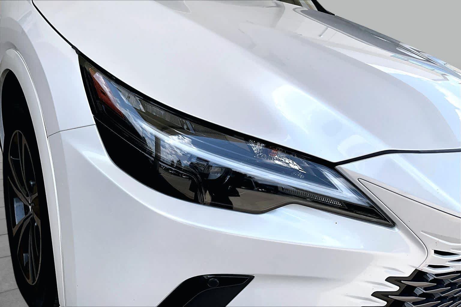 Used 2024 Eminent White Pearl Lexus  image 25
