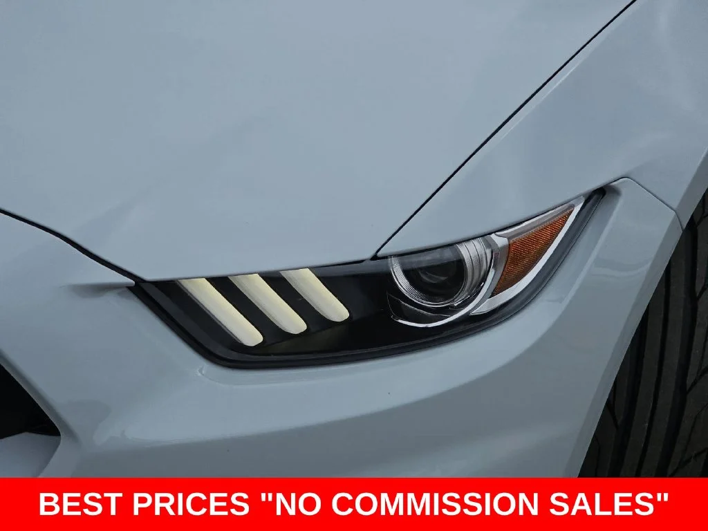 Used 2016 Gray Ford Shelby GT350 image 32