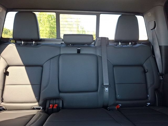 New 2026 Glacier White Tricoat GMC SLT image 13