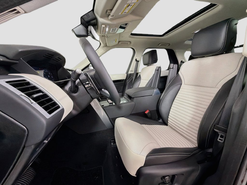 New 2026 Santorini Black Land Rover S image 22
