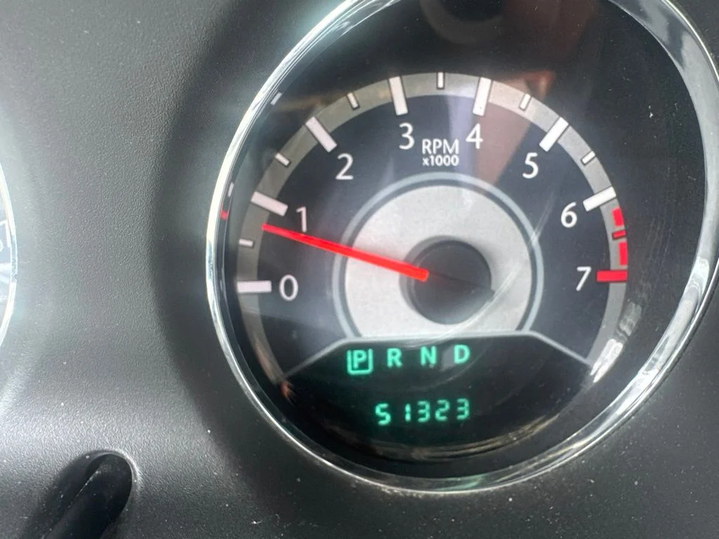 Used 2013 Beige Chrysler Touring image 6