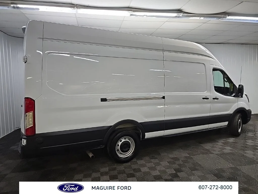 Used 2025 White Ford Base image 3