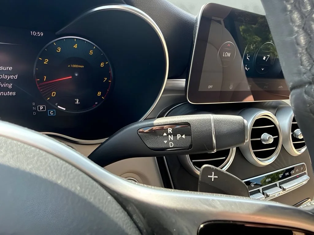 Used 2022  Mercedes-Benz GLC 300 image 19