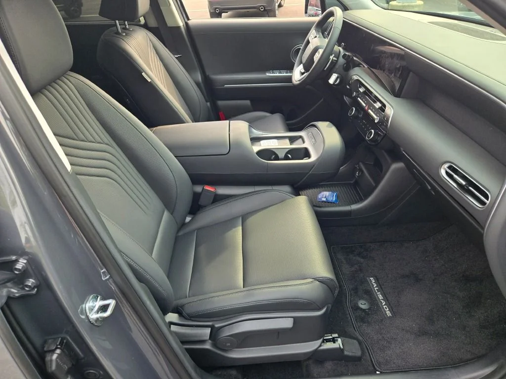 New 2026 Gray Pearl Hyundai SEL image 6