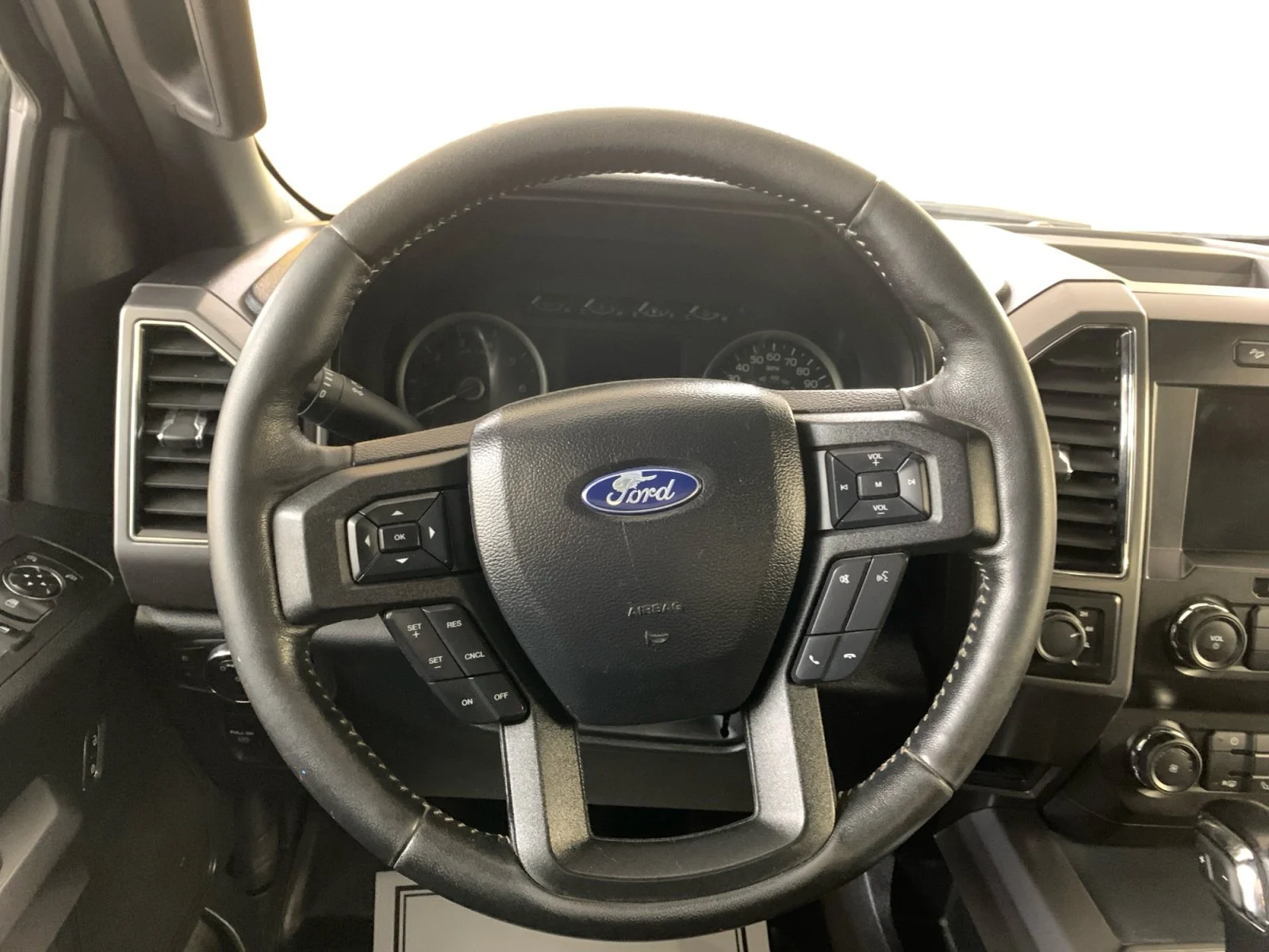 Used 2019 White Ford XLT image 13