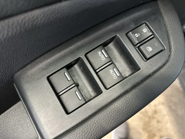 Used 2023  Honda EX-L image 24
