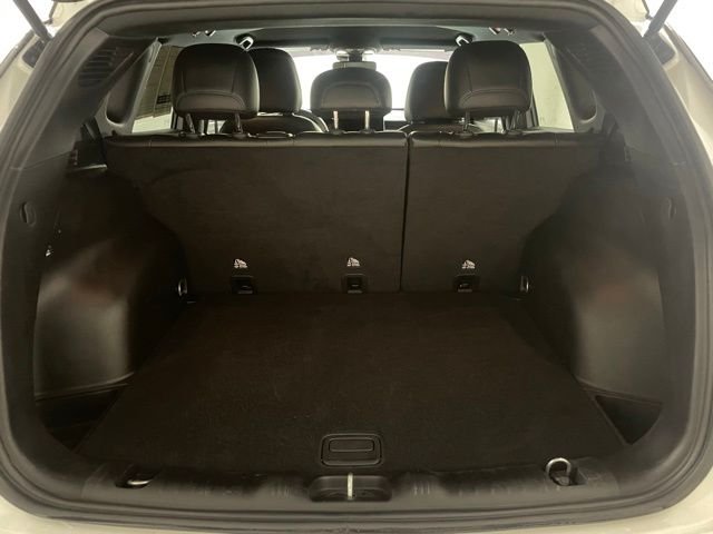 Used 2023 White Jeep Trailhawk image 28