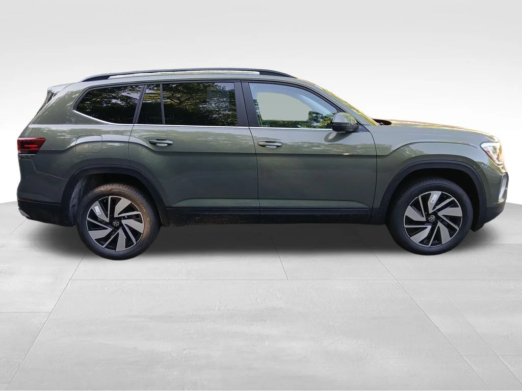 New 2026 Green Volkswagen SE w/Technology image 6