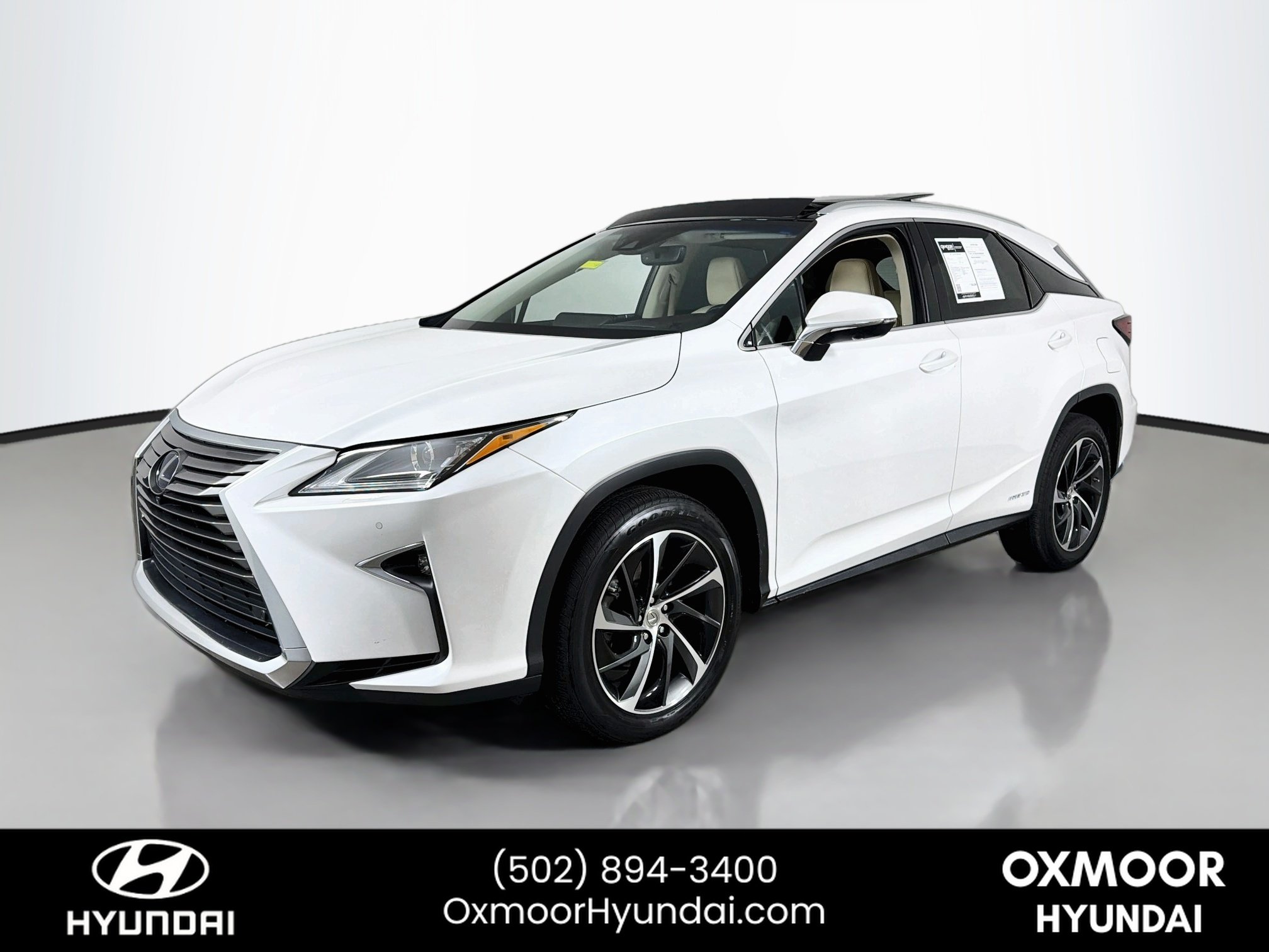 Used 2017 Eminent White Pearl Lexus Base image 3