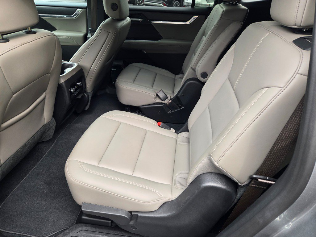 2026 GMC Acadia Elevation - Photo 19